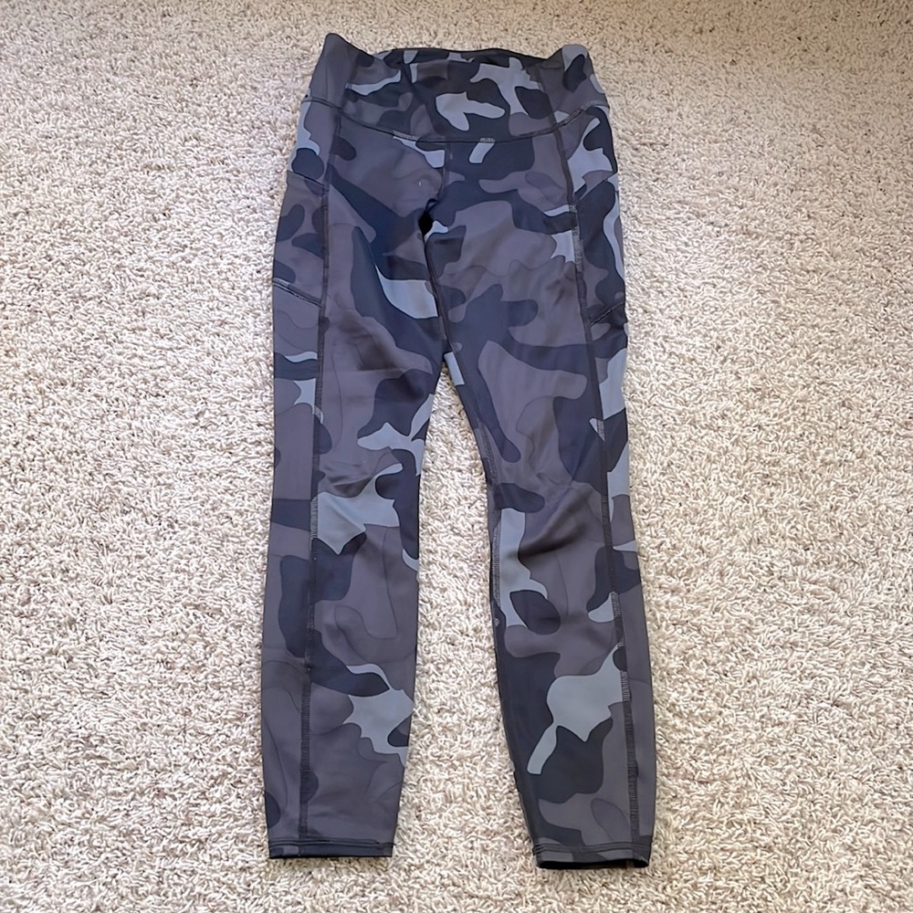 Athleta camo leggings XS